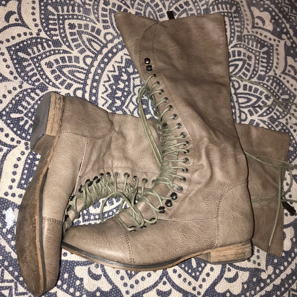 Lace up Boots